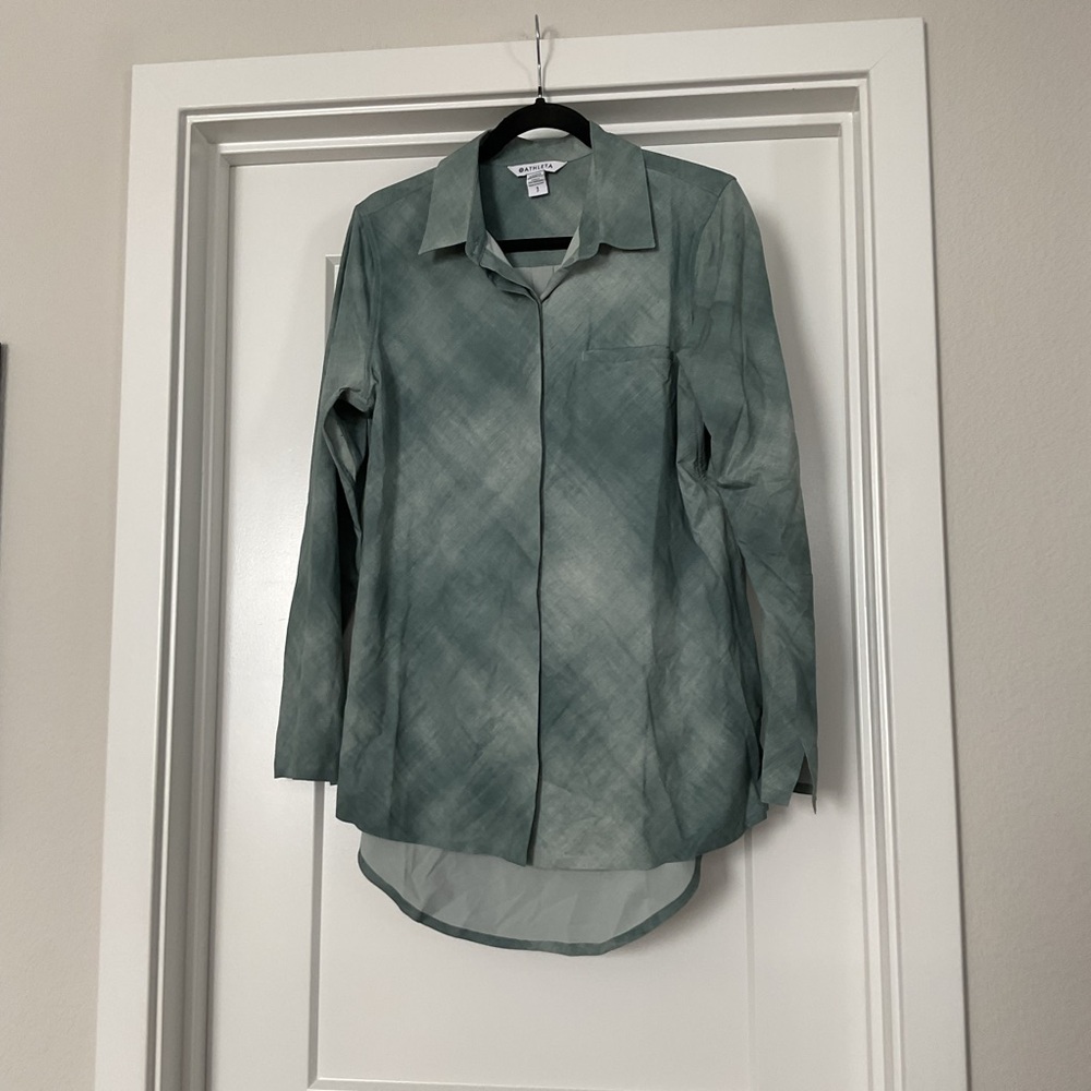 ATHLETA Urbanite Printed Button Front Oversized Top Denali Green Sz Small